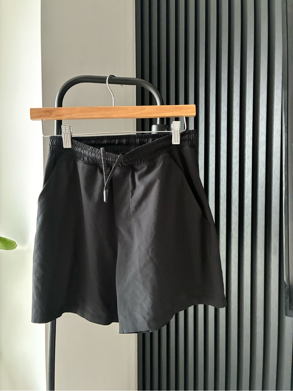 Men's Lululemon Black Pacebreaker Shorts XS (5”)